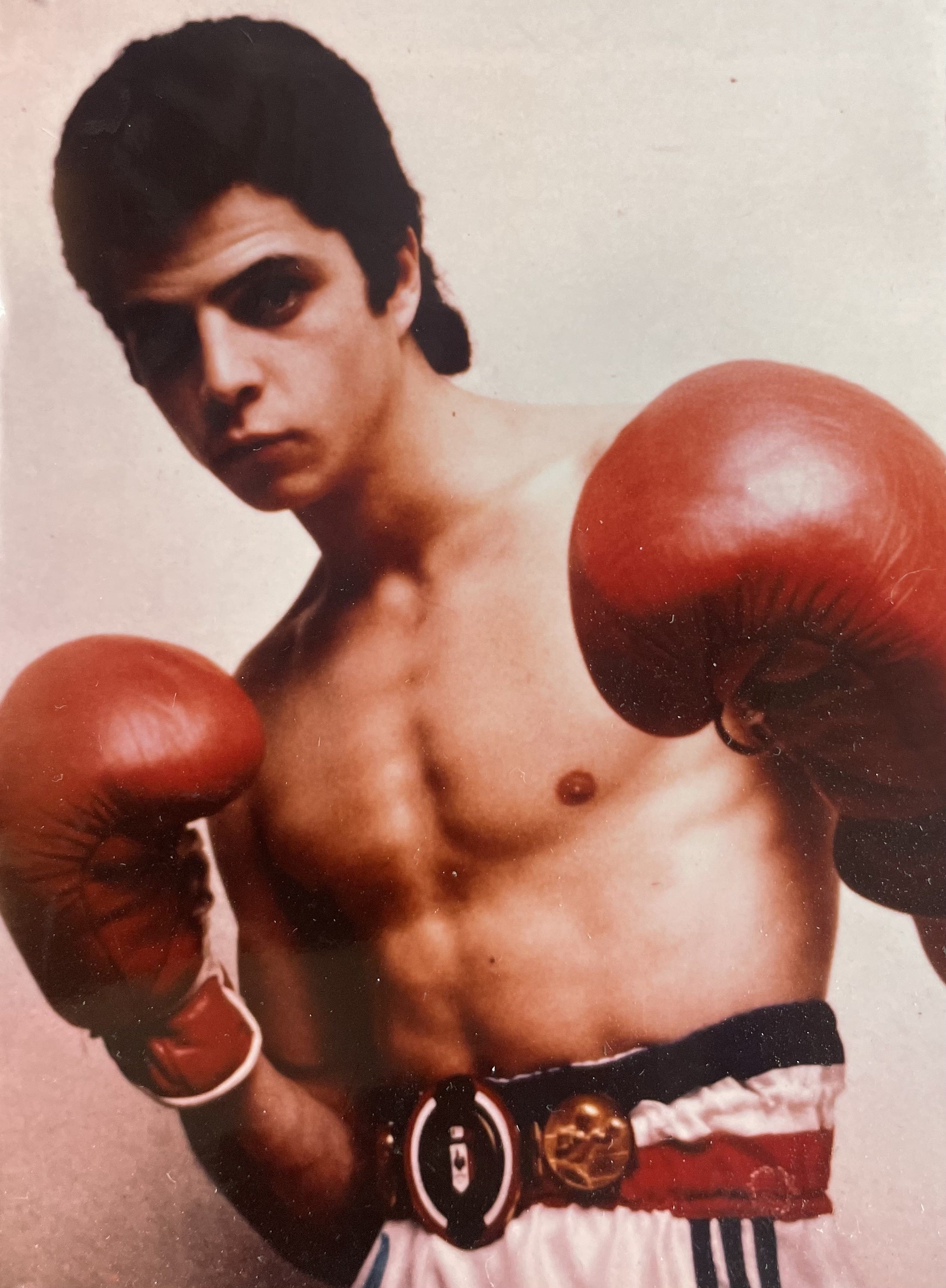 Joseph Simoes Jr  ancien membre de l'équipe de France de boxe, plusieurs fois champion de France amateur
Boxe amateur et olympique 
FFBoxe